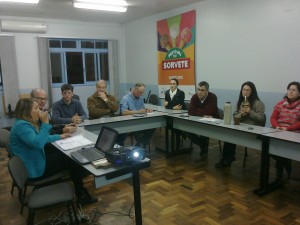 Empresários debatem projeto que obriga uso de selo “Testado em Animais”