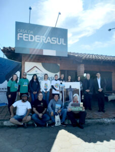 Comitiva divulga potenciais turísticos de Encantado na Expointer