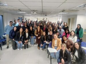 Palestra do Núcleo do Comércio Varejista da ACI-E debate estratégias de comunicação e vendas no digital