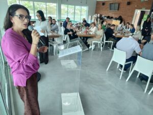 ACI-E comemora 86 anos com almoço empresarial